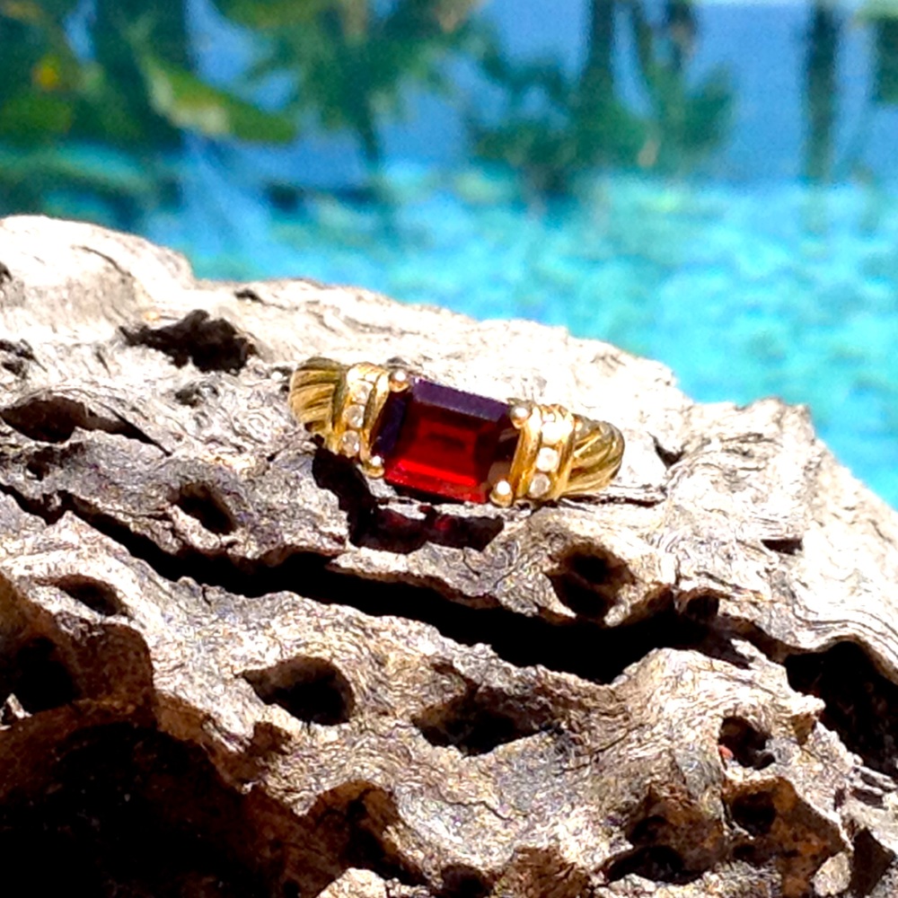 Garnet Ring with Diamonds & Cable Detailing 14K YG